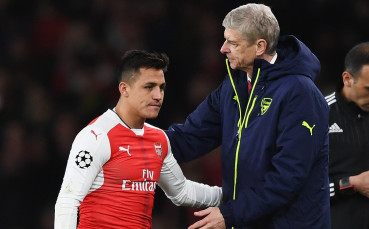 Футболен мениджър от Англия: Алексис е егоистично прасе!