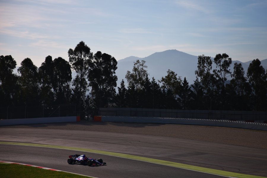 Формула 1 Барселона предсезонен тест втори ден 3 сутрешна сесия1
