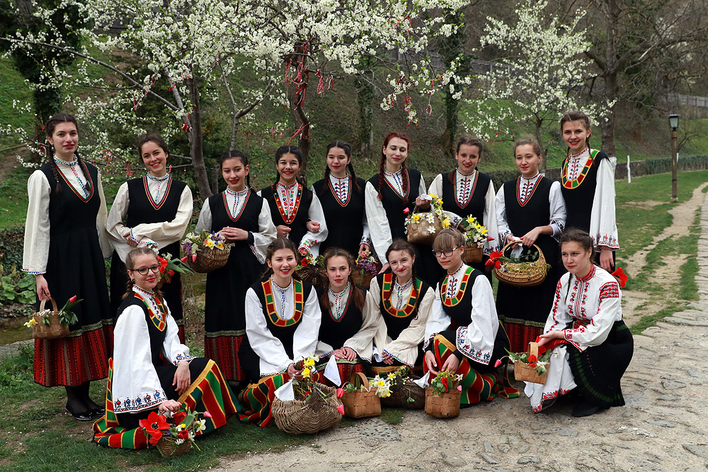 Ой, Лазаре, Лазаре, добре си ми дошъл Лазаре - Лазарки в ЕМО Етър