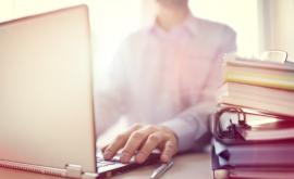  Задържаха 10 лица, злоупотребявали с деца онлайн 