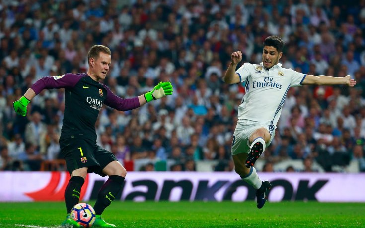 Тер Стеген с повече пасове от 10 от играчите на Реал