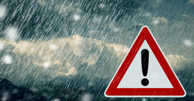 Оранжев код за обилни валежи и гръмотевични бури е обявен