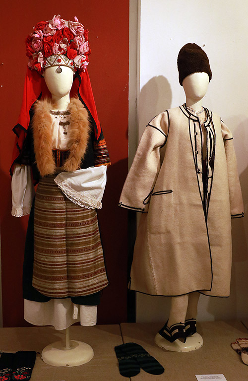 Женска носия от Кюстендилско, Мъжка носия от Белоградчишко