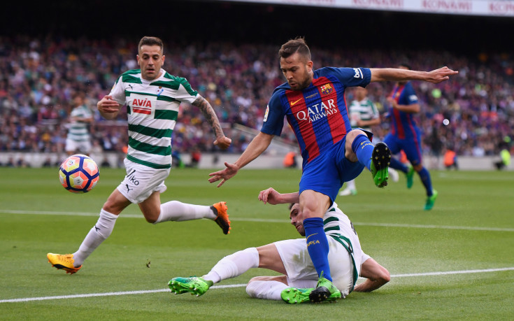 Жорди Алба изуми с уникална симулация за дузпа