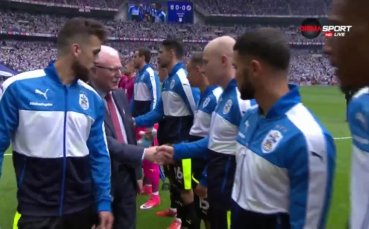 Хъдърсфийлд и Рединг в битка за последното място във Висшата лига