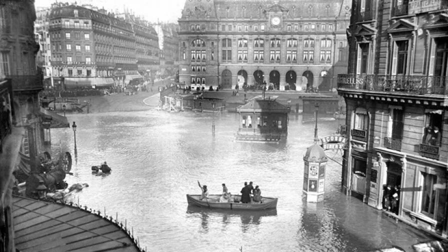 Редки снимки на Париж по време на "Голямото наводнение"