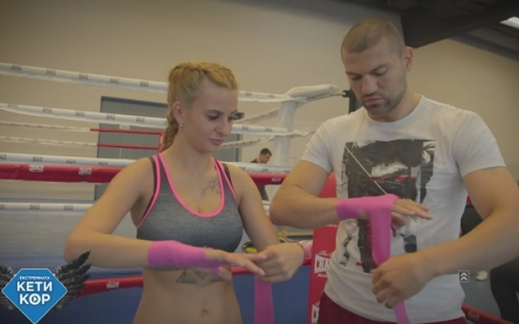 Тервел Пулев влезе в ролята на треньор на плеймейтка