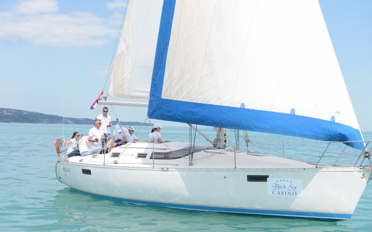 Регата Varna Channel Cup тече с пълна сила