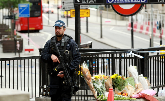 12 ареста след атентата в Лондон, ИД пое отговорност