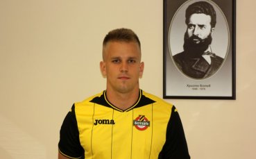 Вратарят Даниел Кайзер обяви че напуска Ботев Пловдив и е