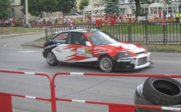 Българският шампион с полпозишън в GT4 в Словакия