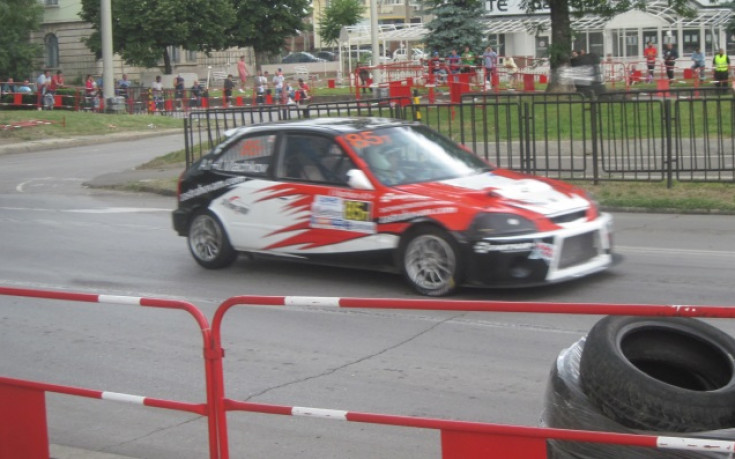 Иван Влъчков търси успех на 