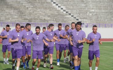 Етър се раздели с петима футболисти