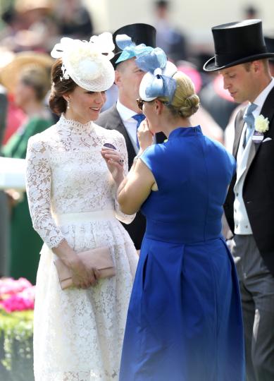 Очарователният юнски тоалет на Кейт Мидълтън - снимка 57