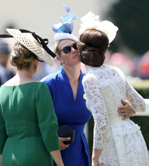 Очарователният юнски тоалет на Кейт Мидълтън - снимка 43