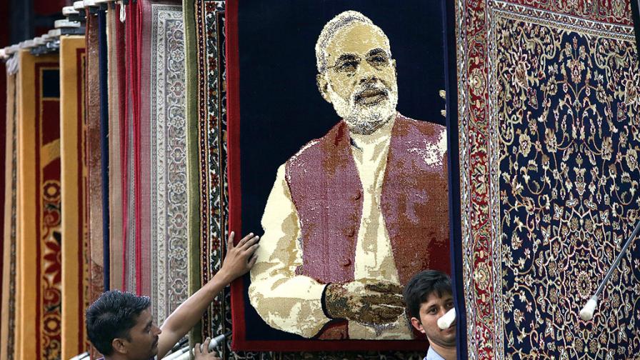  Стотици и задържани, цялостна обсада на Кашмир 