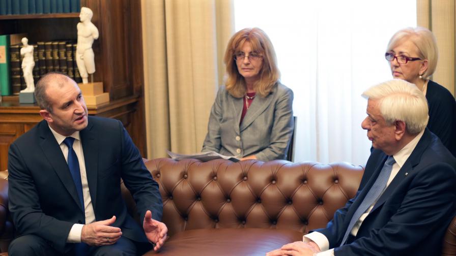 Румен Радев по време на срещата с гръцкия му колега