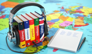 Бивш водопроводчик изобрети умен преводач за 8 езика