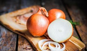 Изненадващи ползи от ежедневната консумация на лук