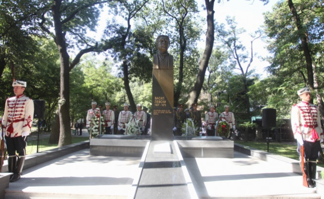 Новият паметник на Васил Левски