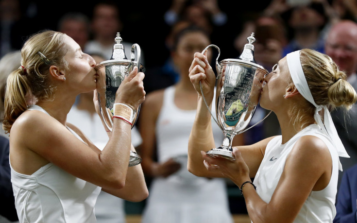 Веснина и Макарова взеха титлата на Уимбълдън и повториха постижение от 1953-а