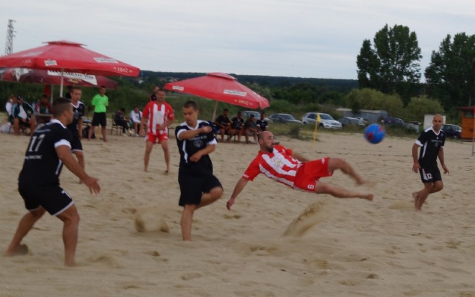 Варненска доминация в плажния футбол