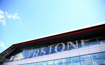 Формула 1 заяви че карантина във Великобритания ще изключи Гран