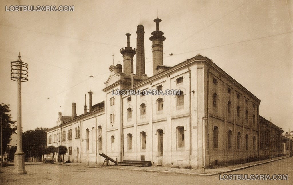Прошековата фабрика, която бе до сградата на БНТ - на улиците "Сан Стефано" и "Шейново". На мястото сега е построен модерна сграда с търговски център.