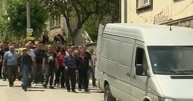 Жителите на Триград скърбят след новината за смъртта на 16-годишния
