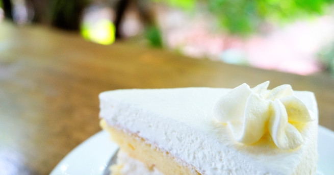 Необходими продукти 150 г бадемово брашно
100 г кокосово масло
100 г