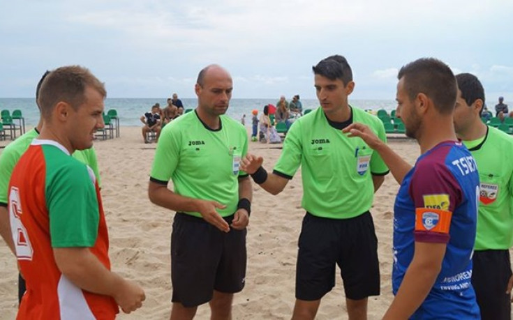Престижни международни наряди за български съдии по плажен футбол
