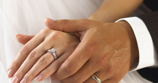 Лондонският брачен експерт Ричард Ла Руина съветва британците да се