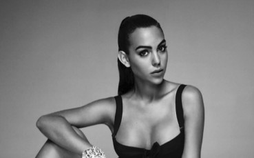 Джорджина заведе малкия Кристиано на Ибиса