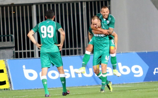 Голмайсторът на Витоша Бистрица Григор Долапчиев хвърли патериците и започна