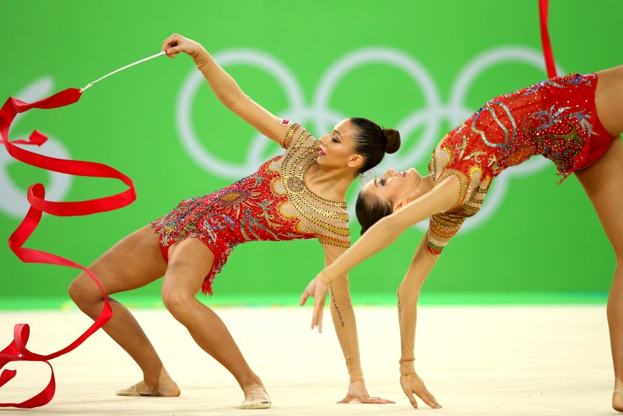 Ансамбълът на България по художествена гимнастика на Олимпийските игри в1