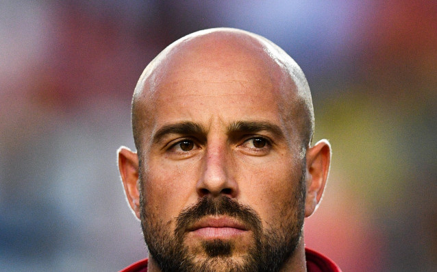 Вратарят на Наполи и Испания Пепе Рейна най вероятно ще