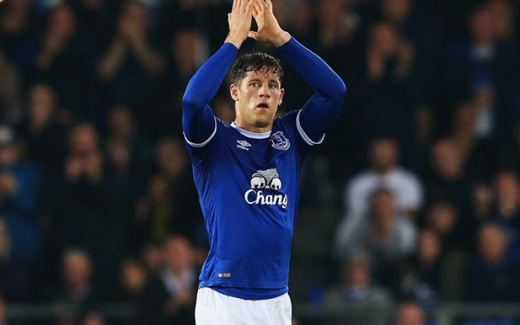 Челси отново излиза с оферта за английски национал