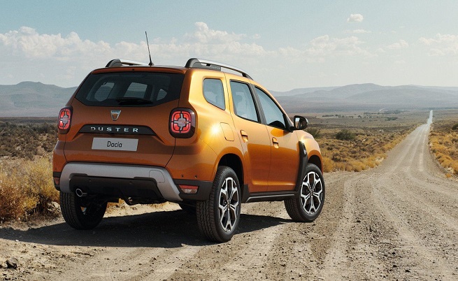  Стоповете наподобяват сило тези на Jeep Renegade. 