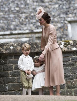 Кейт Мидълтън, принц Джордж и принцеса Шарлот на сватбата на Пипа Мидълтън