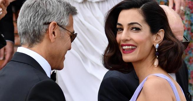 Три месеца след раждането Амал Клуни направи първата си официална