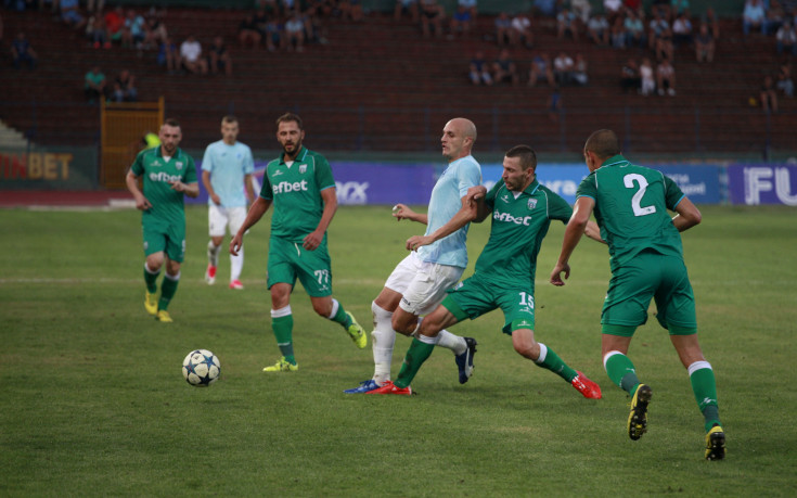 Аутсайдерите от миналия сезон дърпат завесите на новия