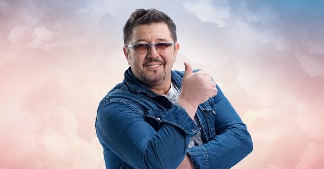 Здравейте аз съм Шеф Петров приятелите ми казват Боби вие