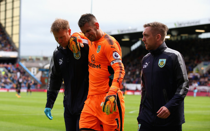 Английски национал претърпя операция и е четири месеца аут