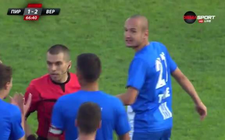 Плюнка към съдия на бг мач след червен картон