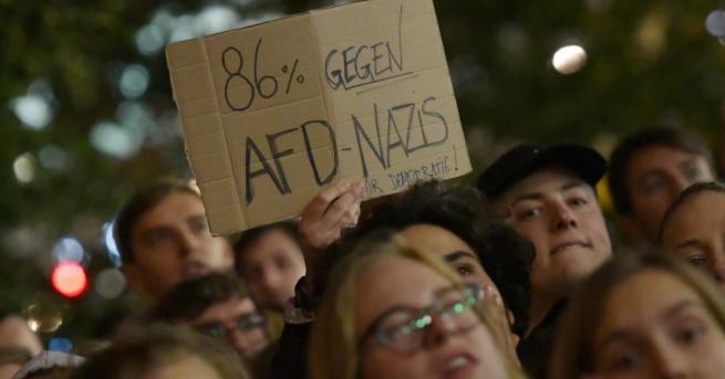 Хиляди излязоха на спонтанни протести по улиците на Германия след