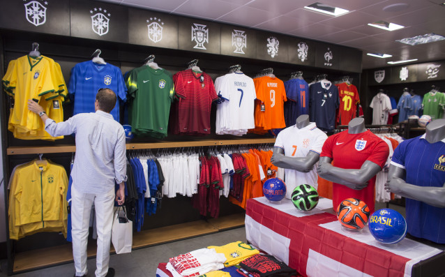 Световната федерация по футбол ФИФА ще намали ограниченията и забраните