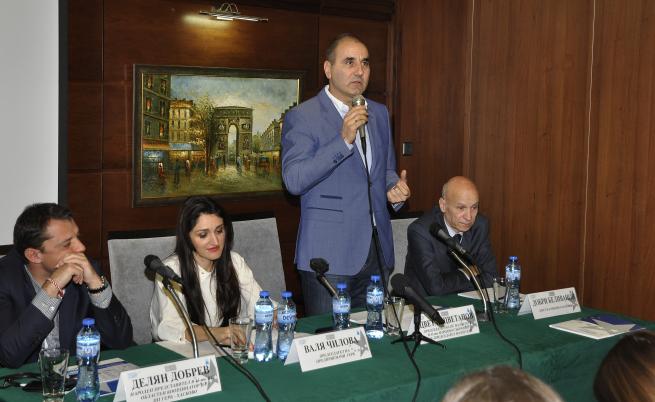  По-добри времена - отляво-надясно Делян Добрев, Валя Чилова, Цветан Цветанов и Добри Беливанов през 2016 