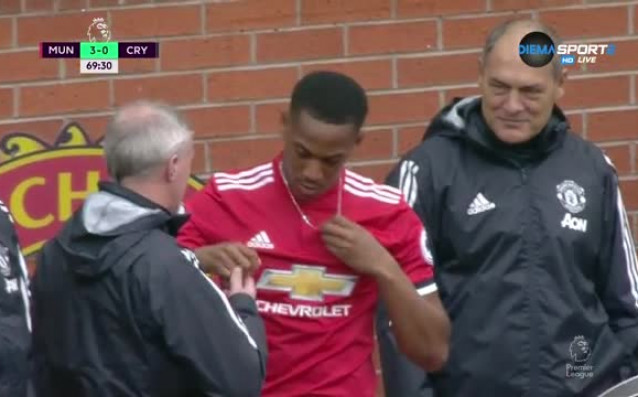 Футболистът на Манчестър Юнайтед Антони Марсиал имаше проблеми преди появяването