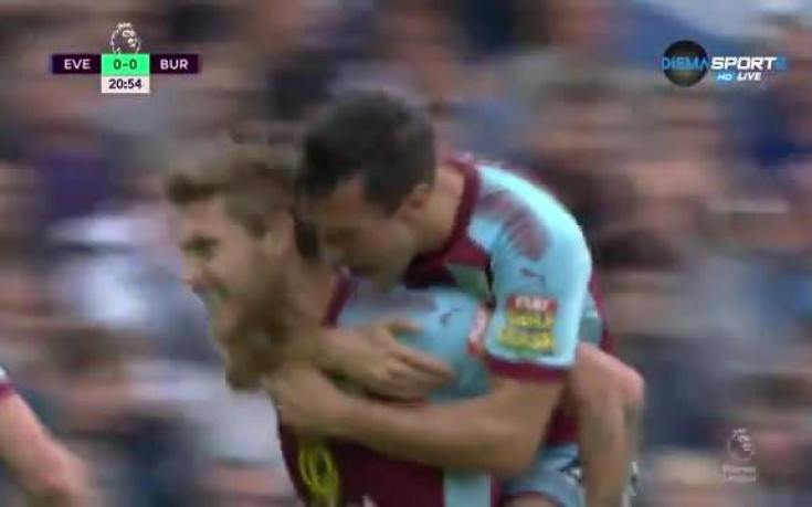 Бърнли шокира Евертън с гол аванс