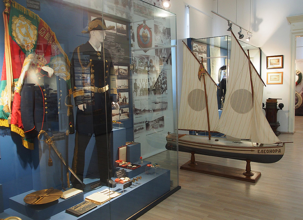 Военноморския музей във Варна отбелязва 134 години от своето създаване.Историята на музея започва на 12 октомври 1883 г., когато офицери от Дунавската флотилия в Русе започват да събират старини. От създаването му до 1955 г. се нарича „Mорски музей“, а първата му публична експозиция е открита през 1923 г.
